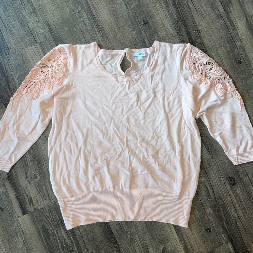 Lightweight sweater with lace shoulder details
